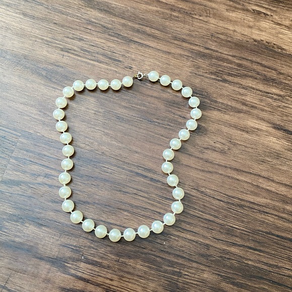 Beautiful pearls necklace - Picture 1 of 5